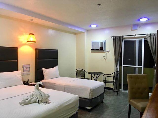 The Ambassador Hotel Tacloban Exterior foto